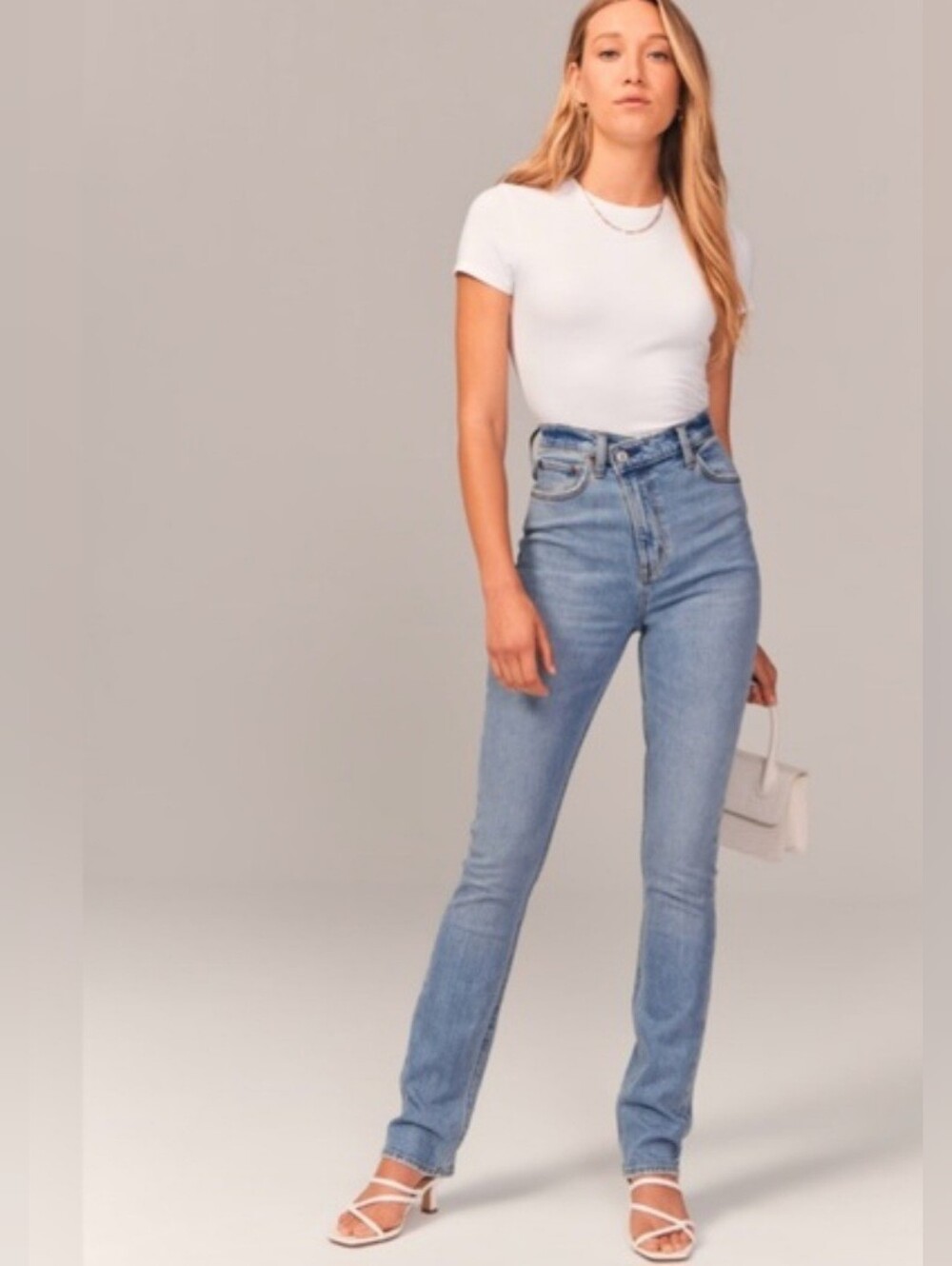 High-Rise Slim Straight Women Jeans in Light Blue Abercrombie&fitch